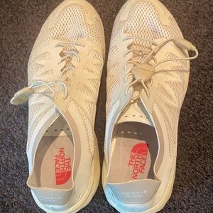 NorthFace women’s Lightwave Flow sneakers 8.5